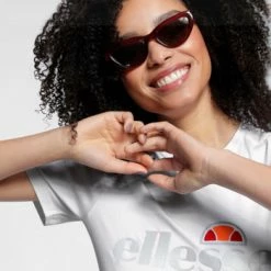 Ellesse Tee shirt femme blanc BARLETTA T-shirts & Polos Couleur Blanc -Ellesse Soldes 21491681 350 E